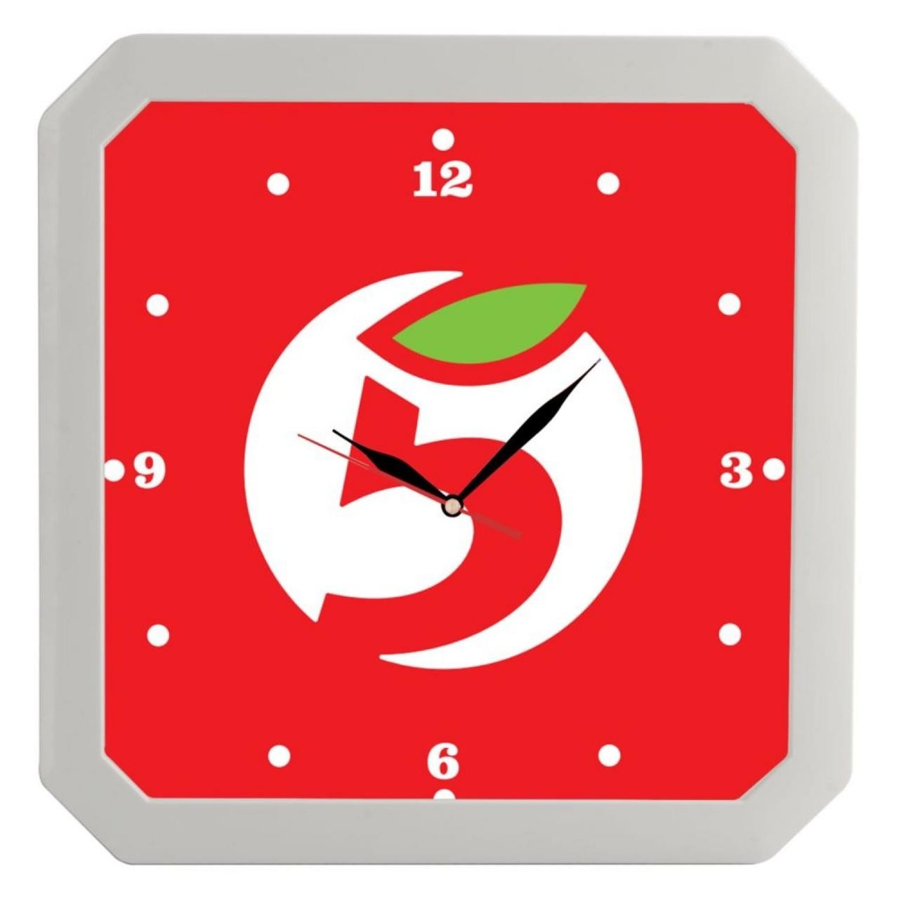часы с лого Пятерочка